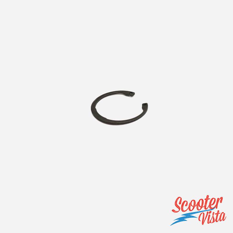 Vespa Sprint Rally Super PX PE T5 Lay Shaft / Rear Hub Bearing Circlip