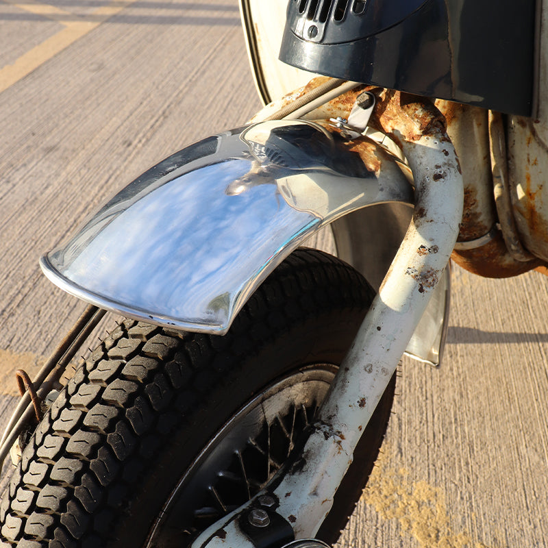 IS THAT A DOUBLE 6 LAMBRETTA SPORTS MUDGUARD?