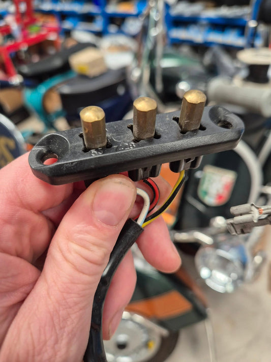 NOS Vespa Yankee Seat Rear Lamp Connector