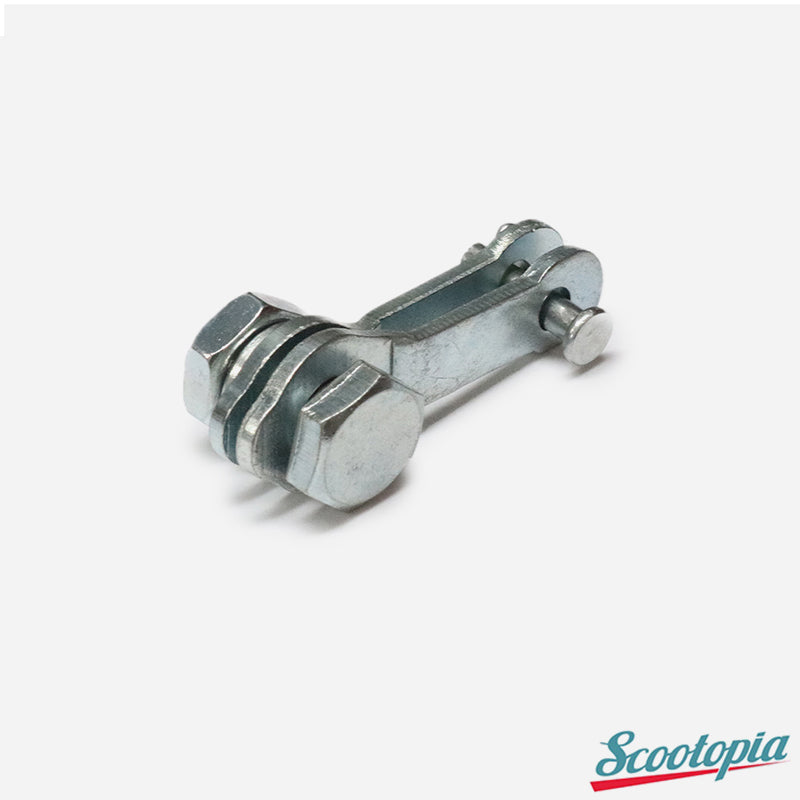 Metallic clamp or抱箍 on a white background with 'Scootopia' branding.